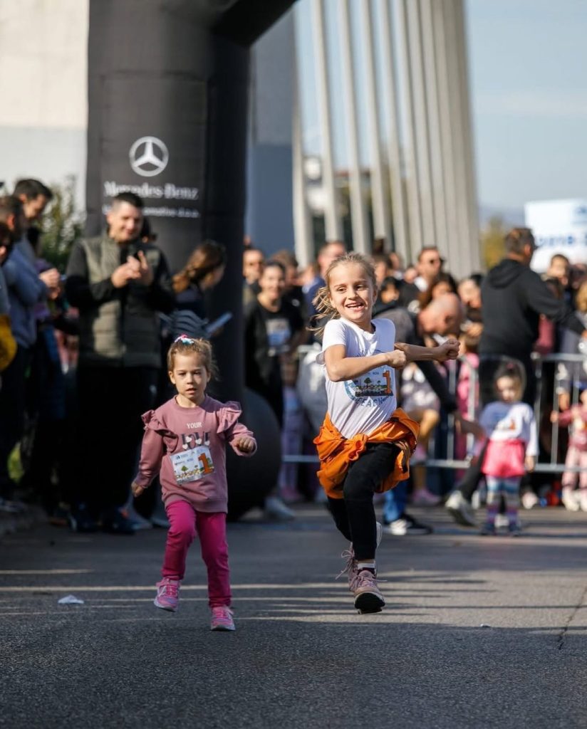 Djeca na Dječijoj trci NLB Podgorica Millennium Run-a